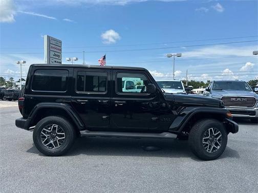 2025 Jeep Wrangler 4-Door Sahara 4x4