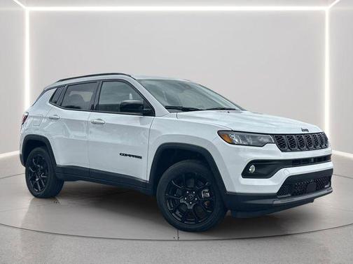 Bright White Clearcoat 2026 Jeep Compass Latitude