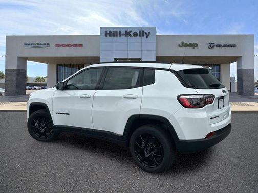 Bright White Clearcoat 2026 Jeep Compass Latitude