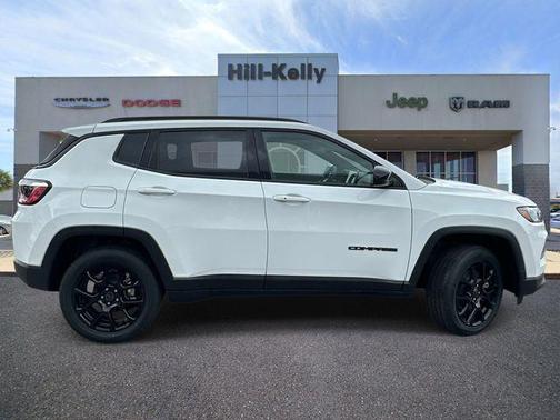 Bright White Clearcoat 2026 Jeep Compass Latitude