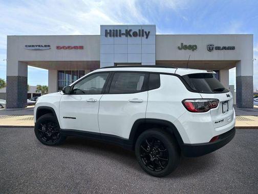 Bright White Clearcoat 2026 Jeep Compass Latitude