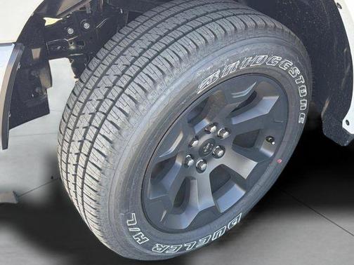 Bright White Clearcoat 2026 RAM 1500 Big Horn/Lone Star