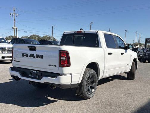 Bright White Clearcoat 2026 RAM 1500 Big Horn/Lone Star