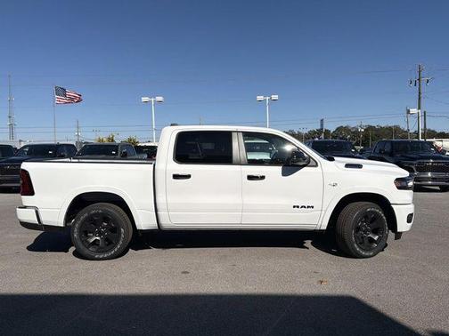Bright White Clearcoat 2026 RAM 1500 Big Horn/Lone Star