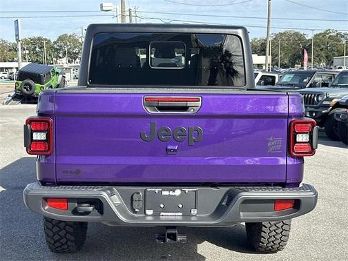 2026 Jeep Gladiator Willys 4x4