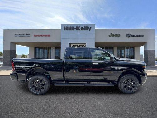 Diamond Black Crystal Pearlcoat 2026 RAM 2500 Big Horn Crew Cab 4x4 6'4' Box