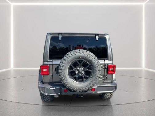 Granite Crystal Metallic Clearcoat 2026 Jeep Wrangler Willys