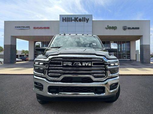 Diamond Black Crystal Pearlcoat 2026 RAM 3500 Laramie