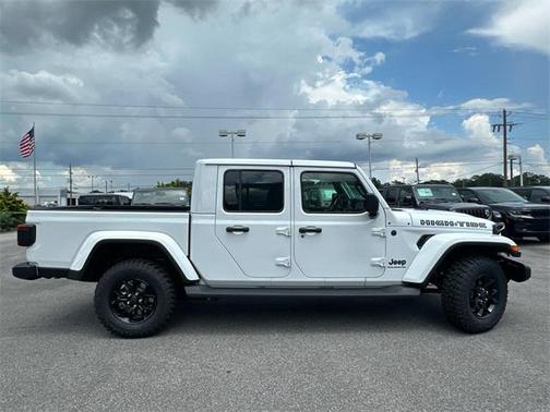 2025 Jeep Gladiator High Tide