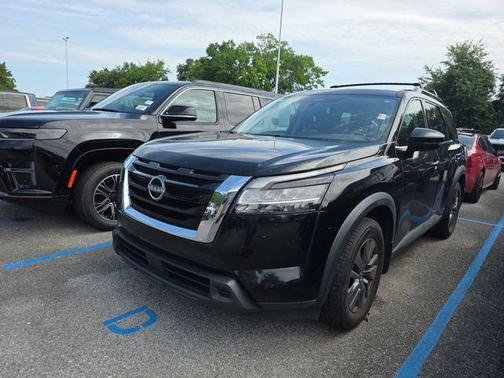 Super Black 2022 Nissan Pathfinder SV 2WD
