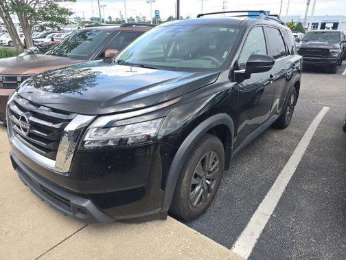 Super Black 2022 Nissan Pathfinder SV 2WD