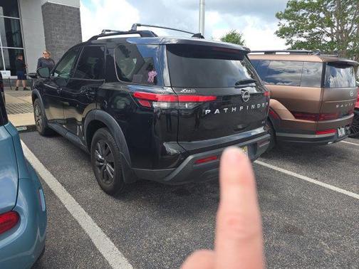 Super Black 2022 Nissan Pathfinder SV 2WD
