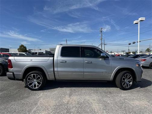 2025 RAM 1500 ST