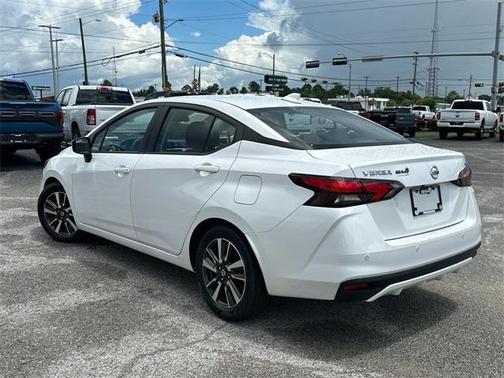 2022 Nissan Versa 1.6 SV