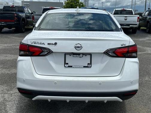 2022 Nissan Versa 1.6 SV