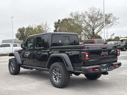 Black Clearcoat 2026 Jeep Gladiator Mojave X 4x4