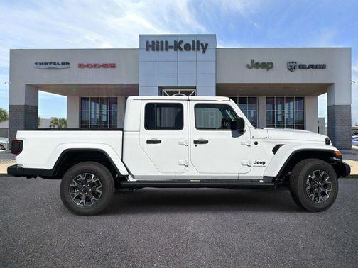 Bright White Clearcoat 2026 Jeep Gladiator Sahara 4x4