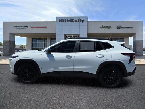 Summit White 2025 Chevrolet Trax FWD ACTIV