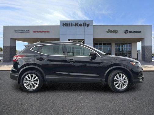 Magnetic Black Pearl 2022 Nissan Rogue Sport SV