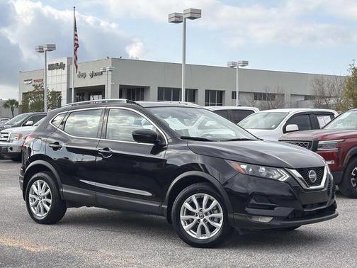 2022 Nissan Rogue Sport SV