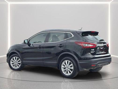 Magnetic Black Pearl 2022 Nissan Rogue Sport SV