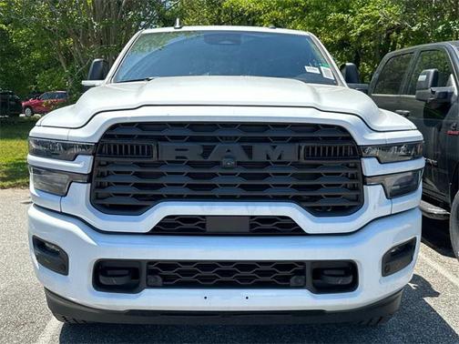 2025 RAM 2500 Big Horn Crew Cab 4x4 8' Box