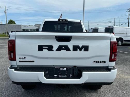 2025 RAM 2500 Big Horn Crew Cab 4x4 8' Box