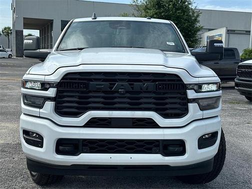2025 RAM 2500 Big Horn Crew Cab 4x4 8' Box