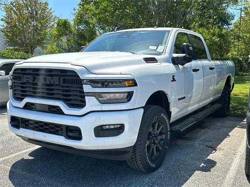 2025 RAM 2500 Big Horn Crew Cab 4x4 8' Box