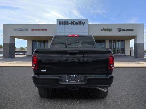 Diamond Black Crystal Pearlcoat 2026 RAM 2500 Black Express Crew Cab 4x4 6'4' Box