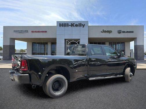 Diamond Black Crystal Pearlcoat 2026 RAM 3500 Tradesman Crew Cab 4x4 8' Box