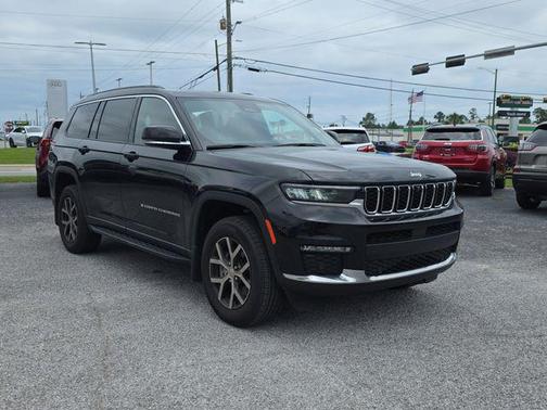 Diamond Black Crystal Pearlcoat 2025 Jeep Grand Cherokee L Limited