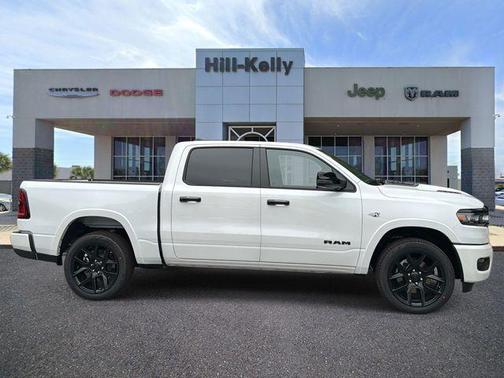 Ivory White Tri-Coat Pearlcoat 2026 RAM 1500 Laramie