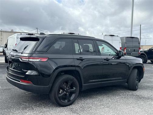 2024 Jeep Grand Cherokee Altitude