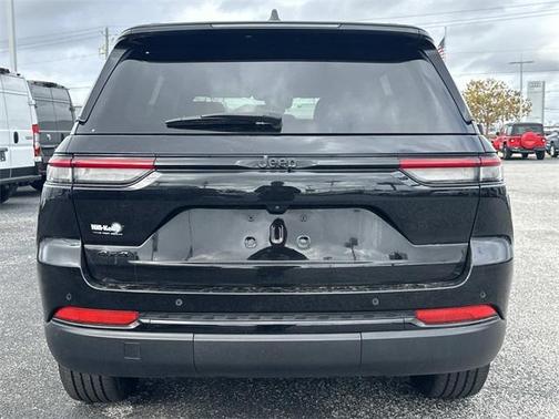 2024 Jeep Grand Cherokee Altitude