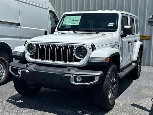 2025 Jeep Wrangler 4-Door Sahara 4x4