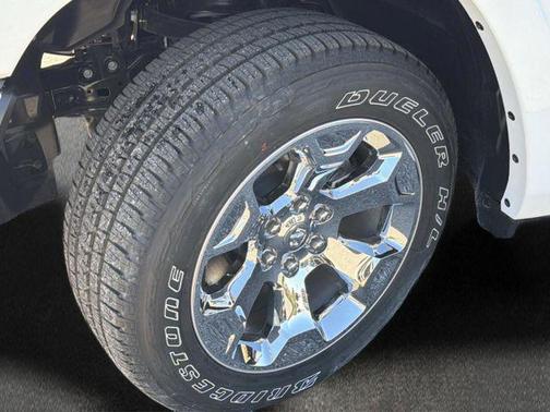 Bright White Clearcoat 2026 RAM 1500 Big Horn/Lone Star