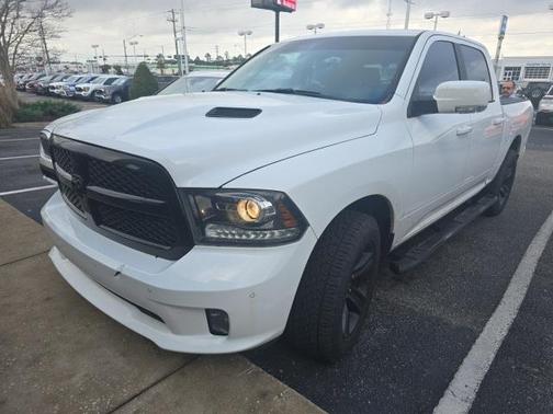 2018 RAM 1500 Night Crew Cab 4x4 5'7' Box