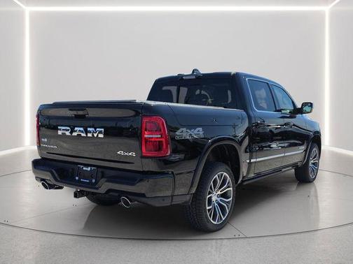 Diamond Black Crystal Pearlcoat 2026 RAM 1500 ST