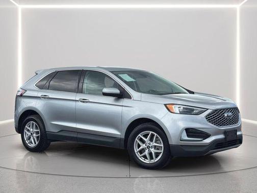 Silver Metallic 2024 Ford Edge SEL