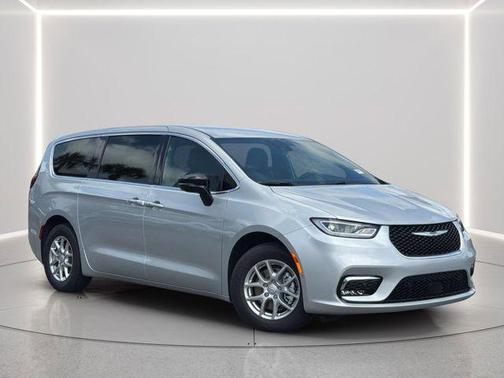 Silver Mist Clearcoat 2026 Chrysler Pacifica L