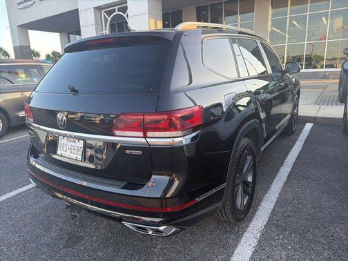 Deep Black Pearl 2022 Volkswagen Atlas 3.6L SEL