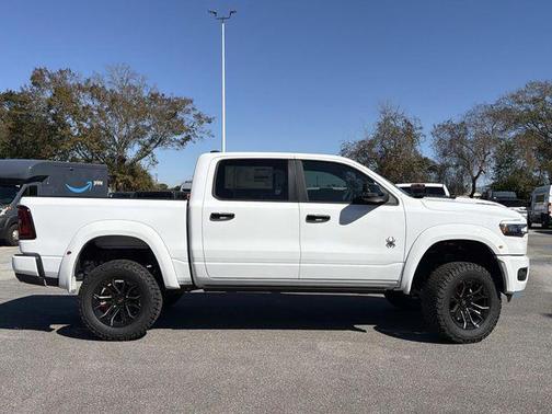 Bright White Clearcoat 2026 RAM 1500 Big Horn/Lone Star