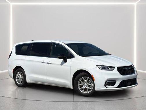 Bright White Clearcoat 2025 Chrysler Pacifica L