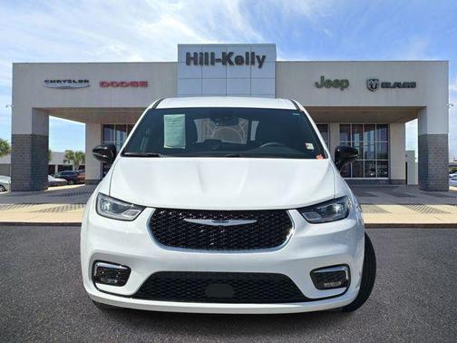 Bright White Clearcoat 2025 Chrysler Pacifica L