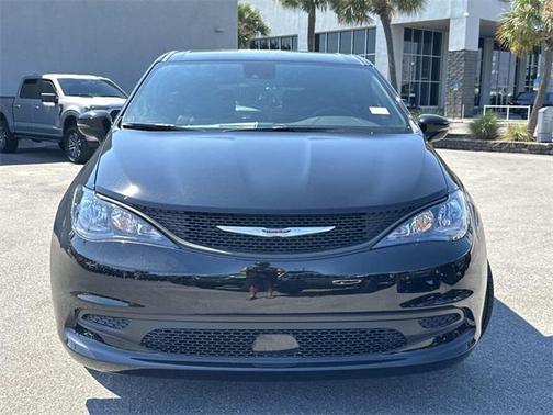 2026 Chrysler Voyager LX