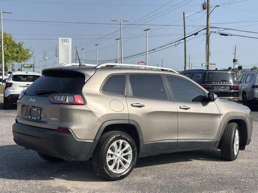 Light Brownstone Pearlcoat 2021 Jeep Cherokee Latitude