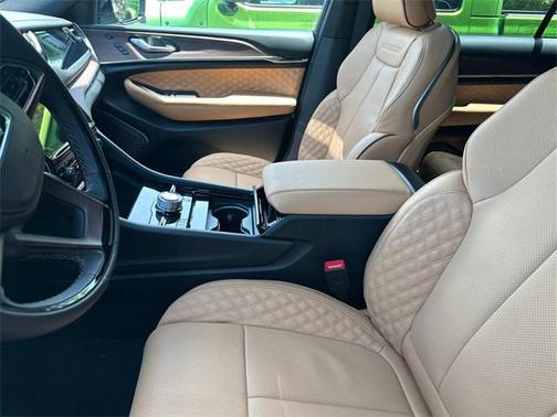 2025 Jeep Grand Cherokee L Summit