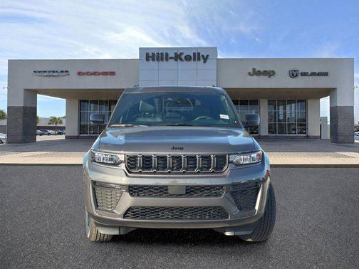 Baltic Gray Metallic Clearcoat 2026 Jeep Grand Cherokee Altitude