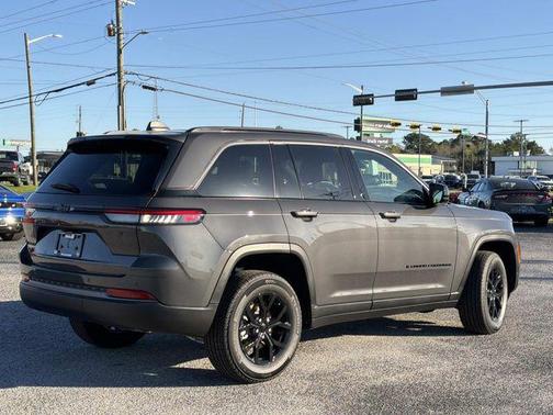 2026 Jeep Grand Cherokee Altitude